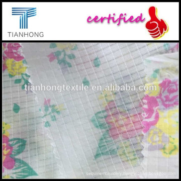 Small jacquard printing perforated fabrics/Feel soft yarn woven fabrics/Thin women's apparel fabrics